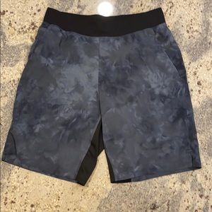 Men’s athletic cut shorts